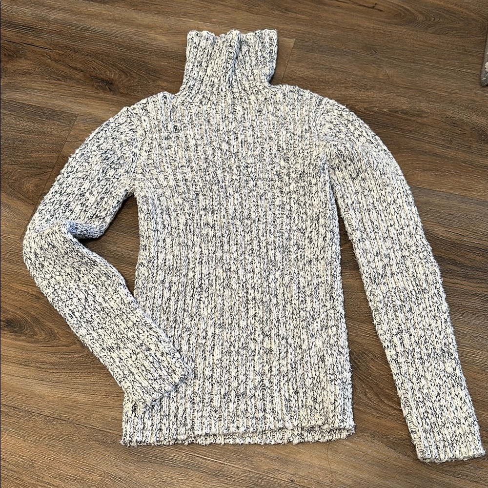 Heavy Knit Gray Turtleneck Sweater